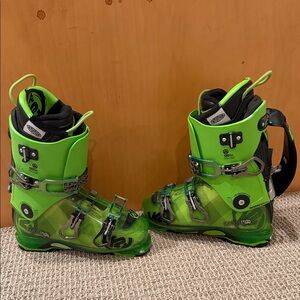 Kids Green Ski Boots